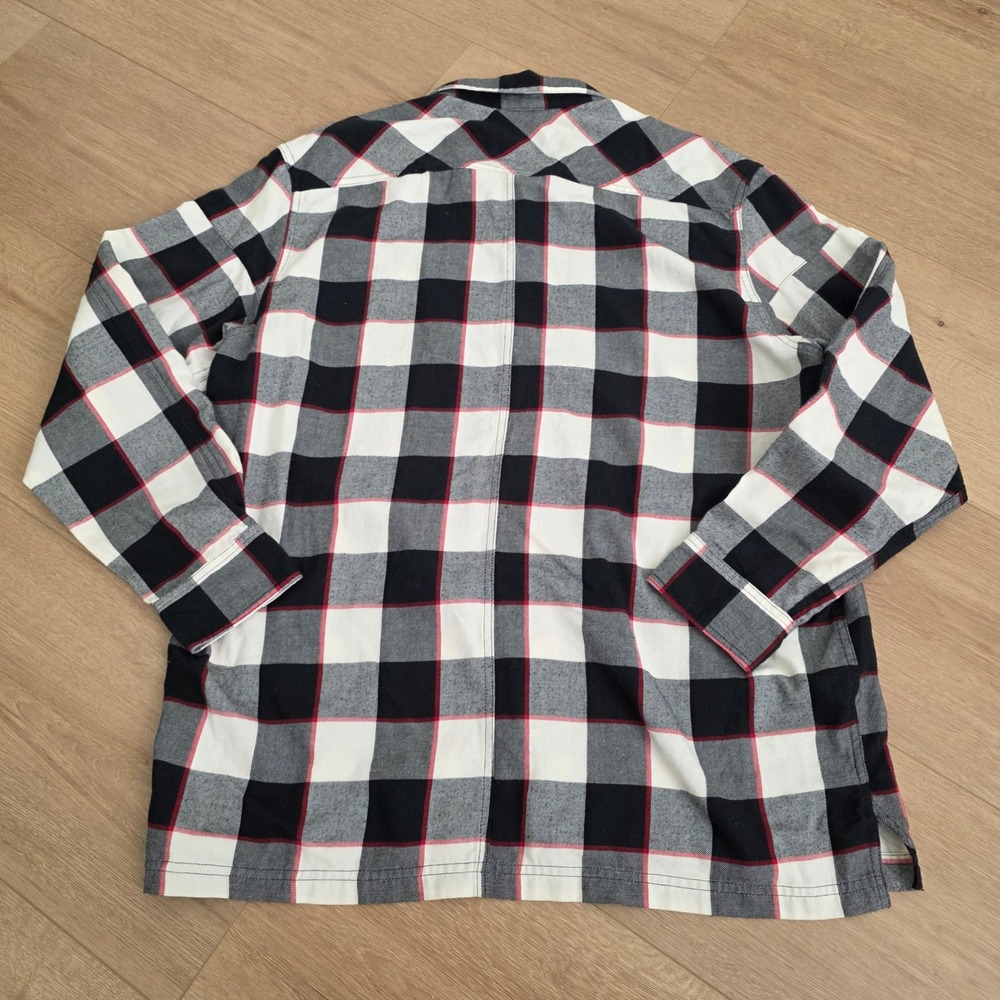 Wrangler Plaid Button Up Shirt ATG Men's XL Recycled Polyester Blend - Picture 8 of 8